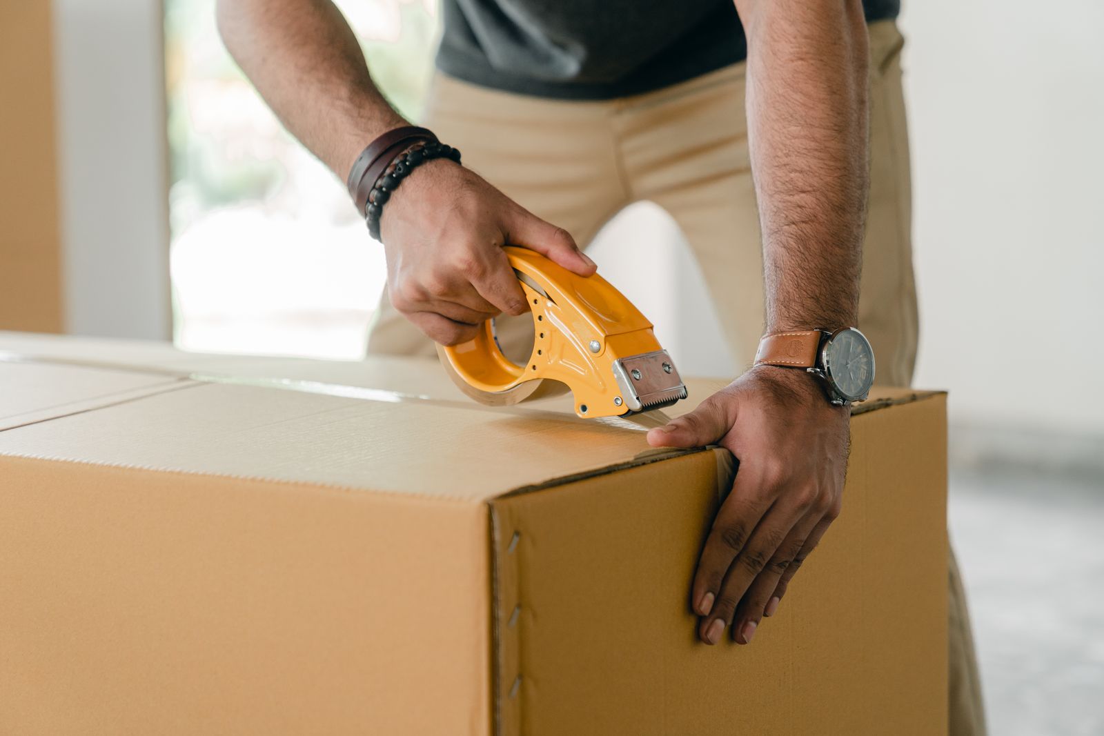 Sealing a moving box after a relocation